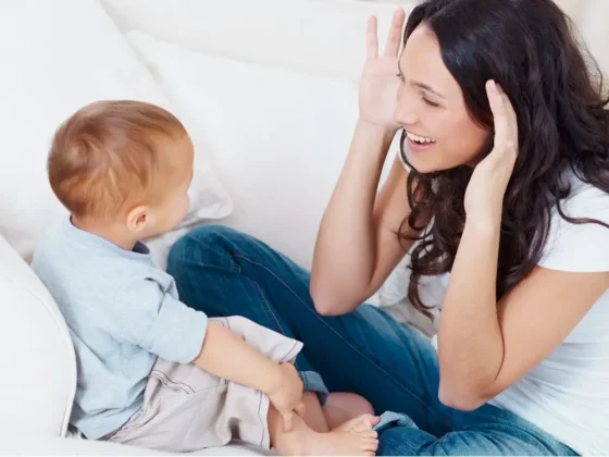Mama und Baby im Spiel – Entwicklung begleiten im ersten Lebensjahr